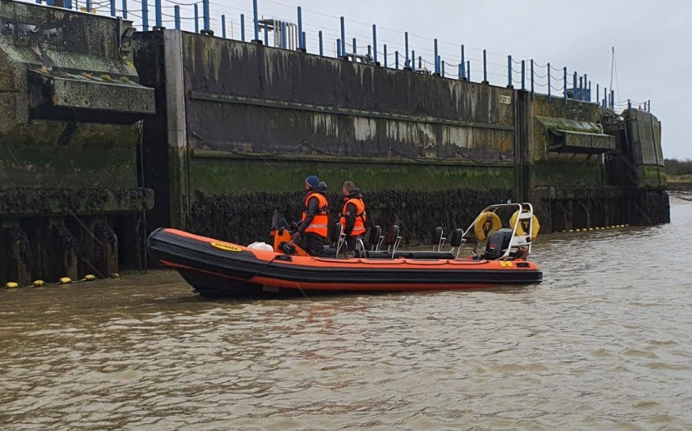 Thames safety boat hire